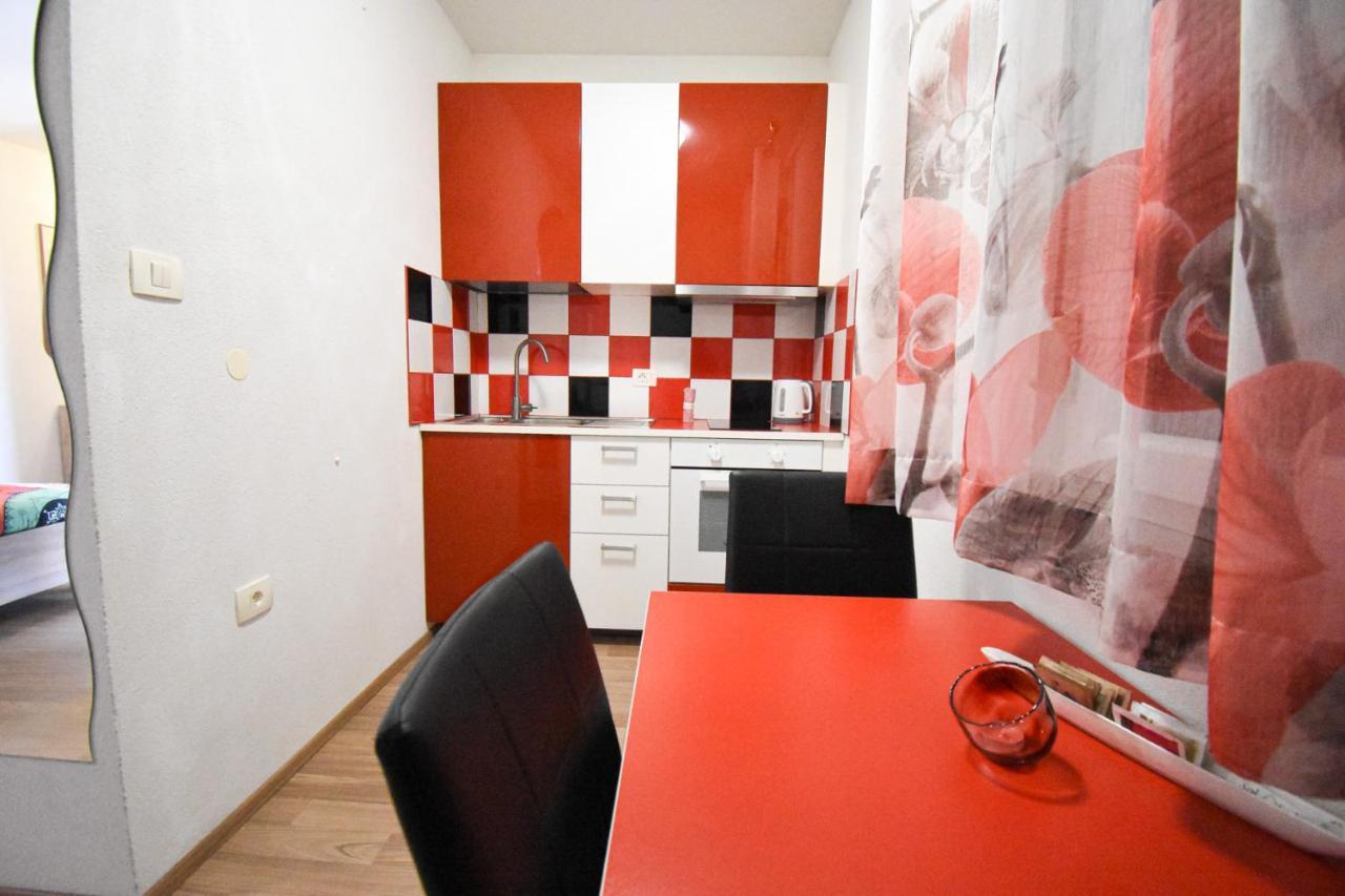 Pobegi Apartmaji Sobe Zvezda מראה חיצוני תמונה